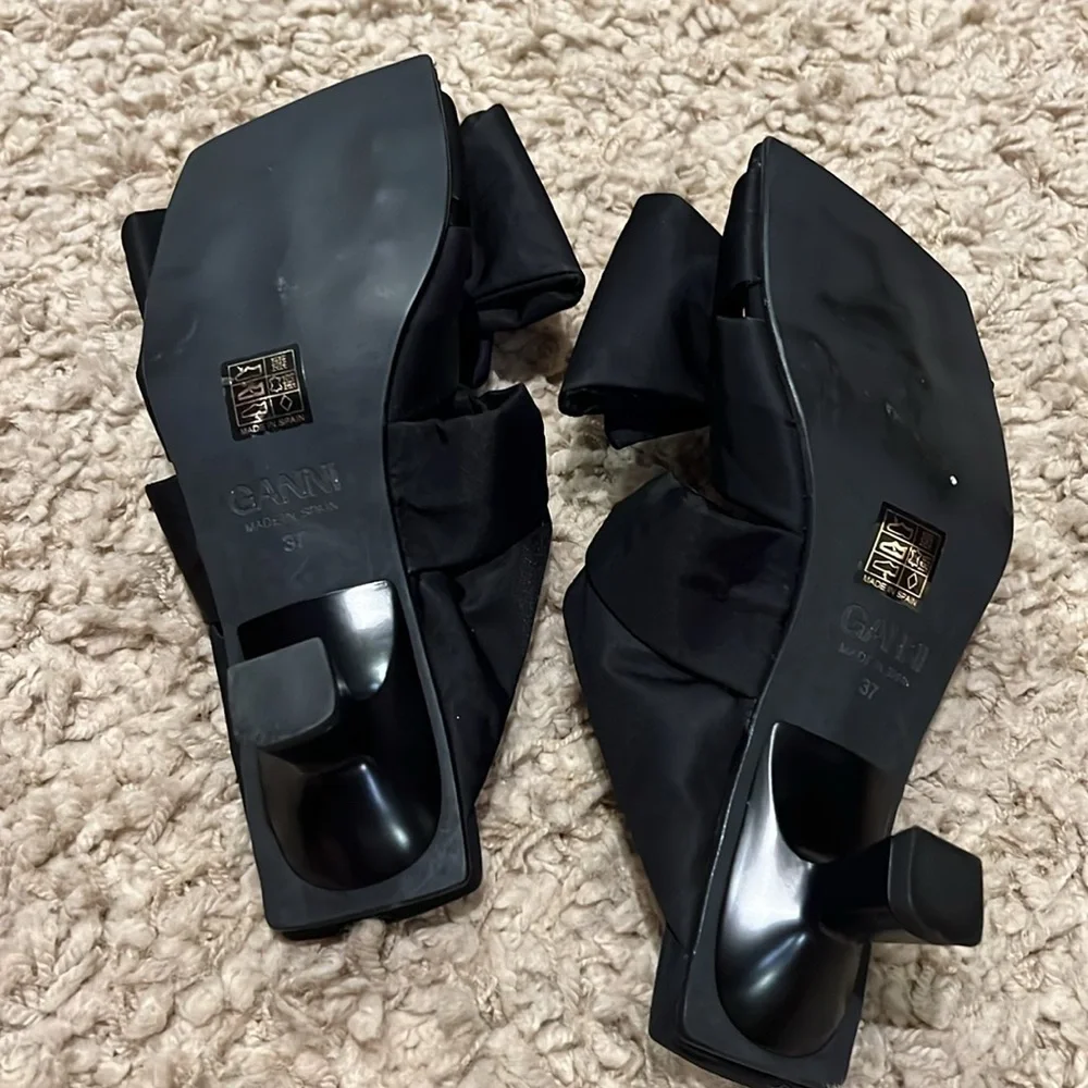 Ganni Black Soft Bow Kitten Heel Sandals Mule Size 7 - Picture 4 of 6